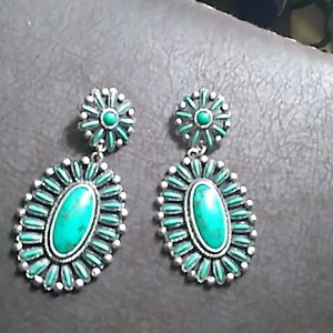 Turquoise ear rings